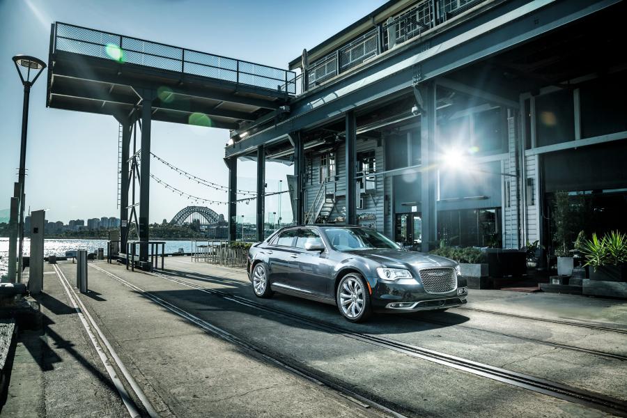  Chrysler 300C 2015 года  (AU) (фото 7 из 30)
